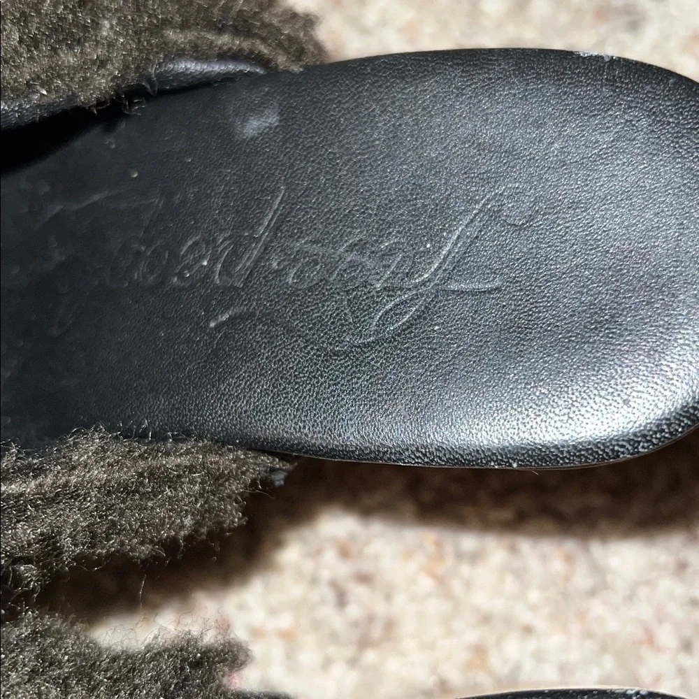 Free People Women’s Cabin Fever Brown Faux Fur Slip on Wood Heel Clogs Mules 38